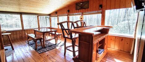 المنشأة من الداخل