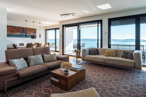 Smart TV, video games, ping pong, books