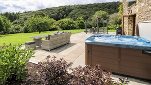 Cottage | Bồn tắm spa ngoài trời