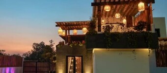 SUITE WITH JACUZZI AND PRIVATE TERRACE IN PYRAMIDS