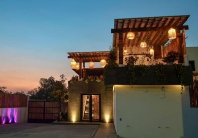 SPECTACULAR SUITE+JACUZZI AND PRIVATE TERRACE