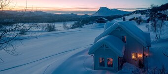 Cozy idyllic in scenic Lykkja