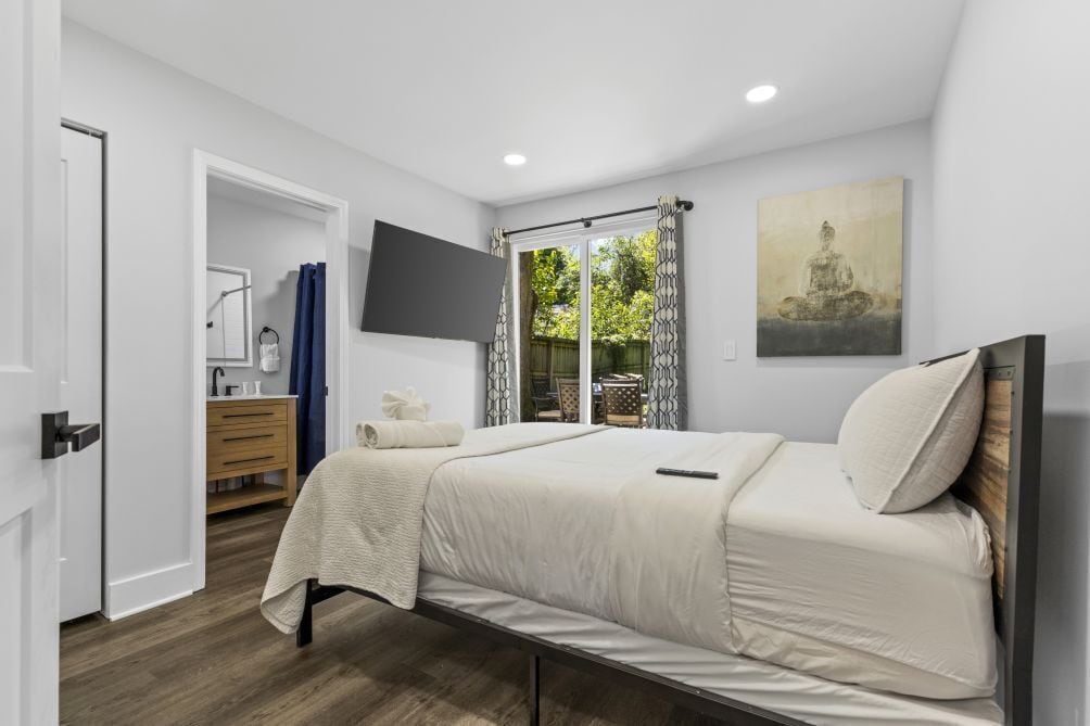 4 soverom, strykejern/-brett og sengetøy