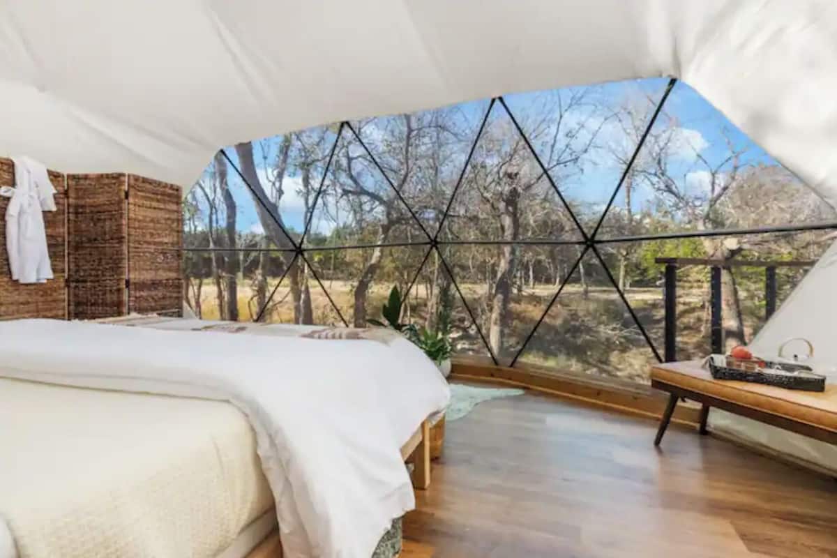 Luxury-Ferienhütte, zum Garten hin | 2 Schlafzimmer, hochwertige Bettwaren, individuell dekoriert