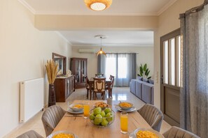 Dining - Fanis Elegant Argostoli apartment great view (Argostoli)