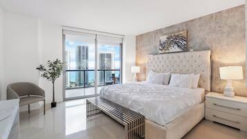 3 quartos, escrivaninha, berço de viagem, Wi-Fi de cortesia