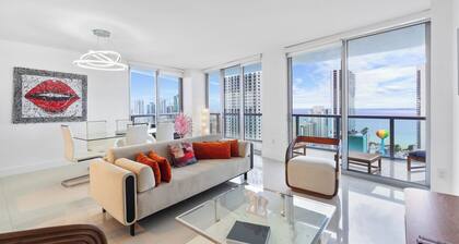 ★★★★★WATERFRONT RESORT HOME. DIRECT OCEAN VIEW.