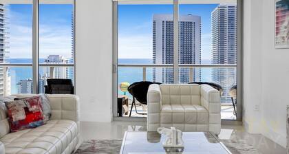 ★★★★★WATERFRONT RESORT HOME. DIRECT OCEAN VIEW.