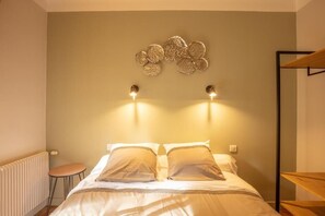 2 chambres, fer et planche à repasser, lit parapluie, Wi-Fi gratuit