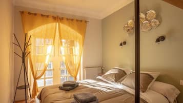 2 chambres, fer et planche à repasser, lit parapluie, Wi-Fi gratuit