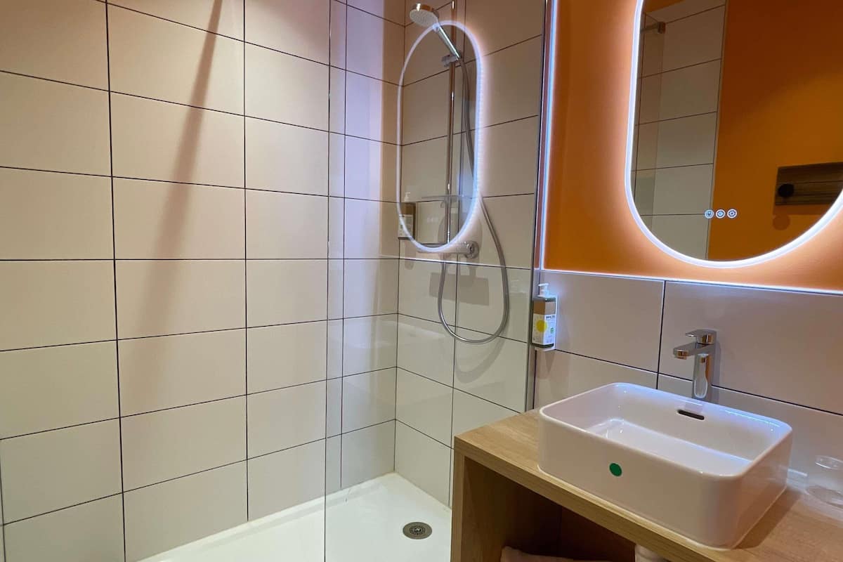 Schallisolierte Zimmer, kostenloses WLAN, BettwÀsche
