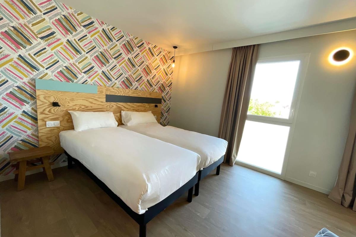 Room, Multiple Beds (Tribu) | Soundproofing, free WiFi, bed sheets