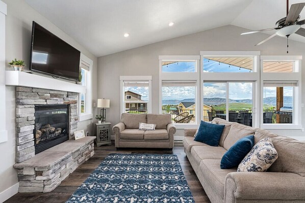 TV, fireplace, video games, ping pong