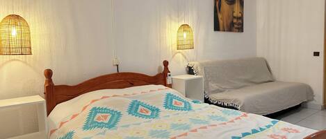 1 bedroom, iron/ironing board, free WiFi, bed sheets