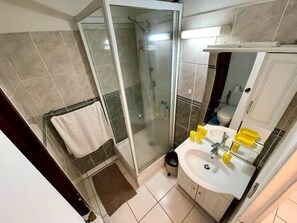 Haartrockner, Handtücher