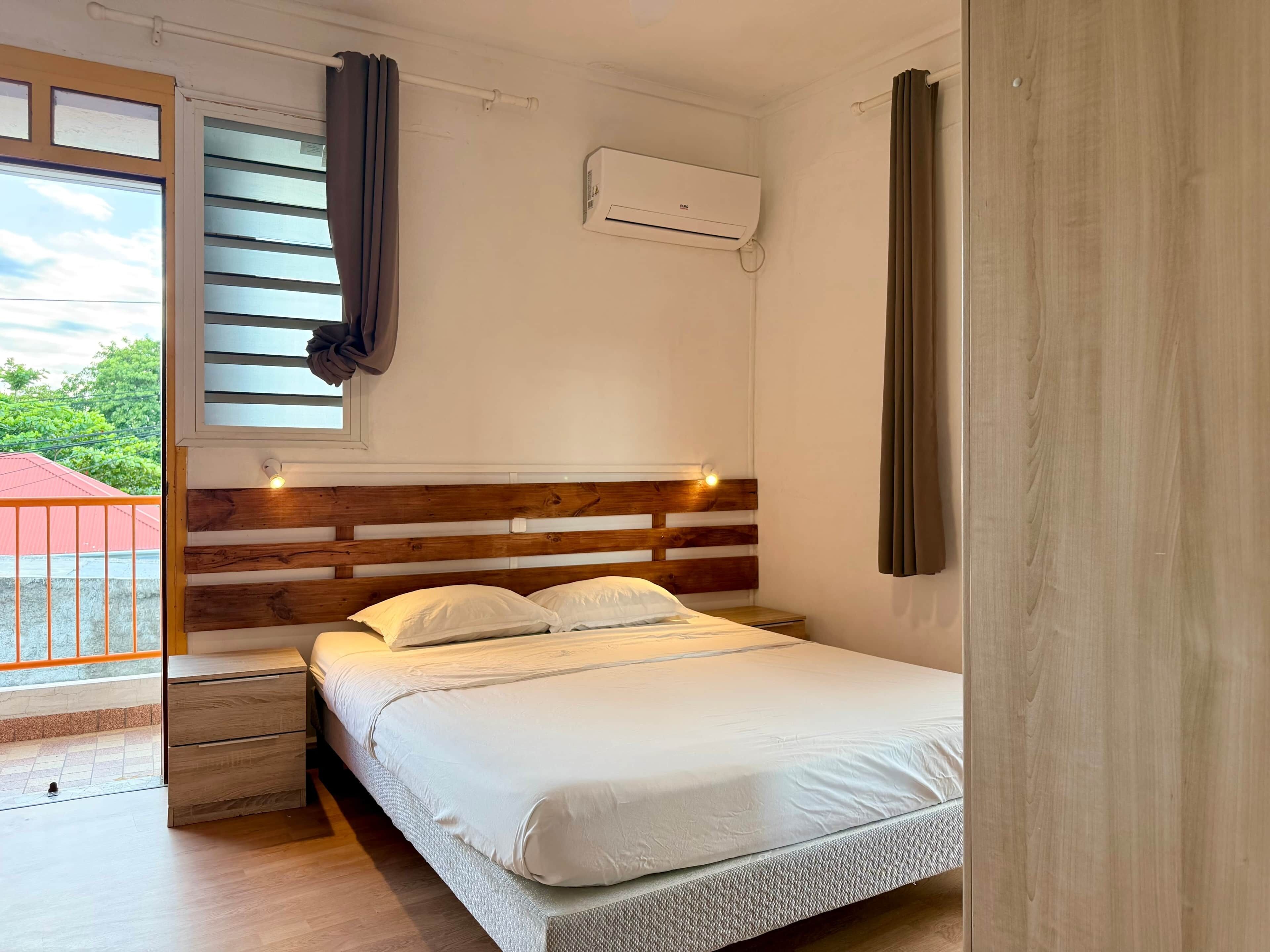 1 bedroom, iron/ironing board, free WiFi