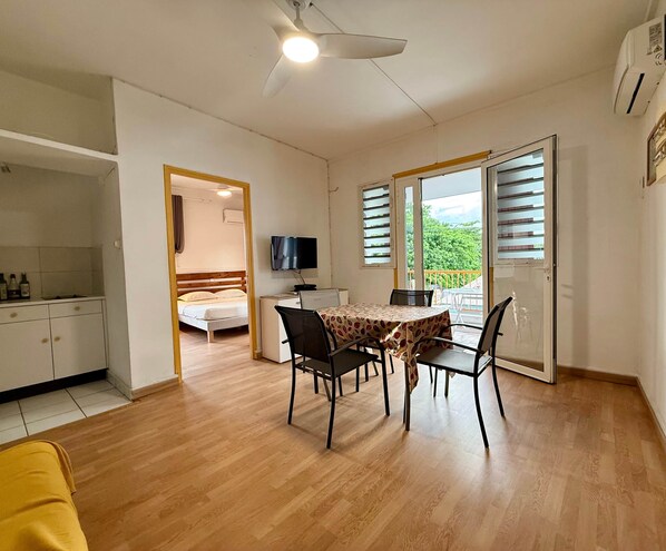 1 bedroom, iron/ironing board, free WiFi