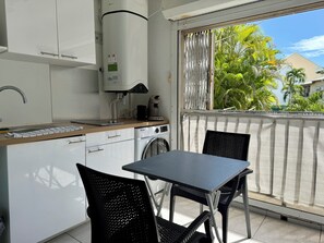 Dining - Studio Lagon Bleu with swimming pool and independent entrance (Le Gosier)