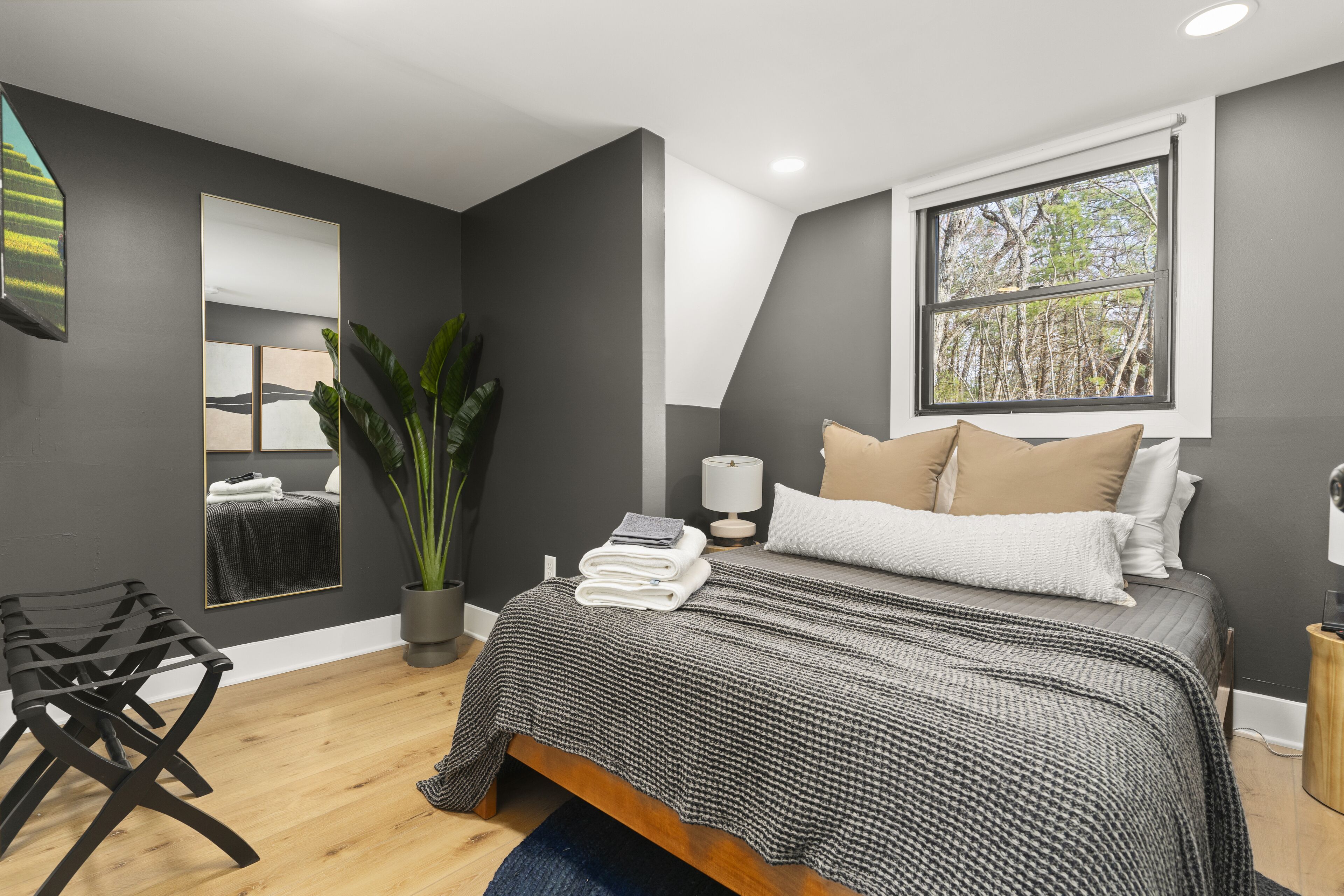 4 quartos, escrivaninha, berço de viagem, Wi-Fi de cortesia