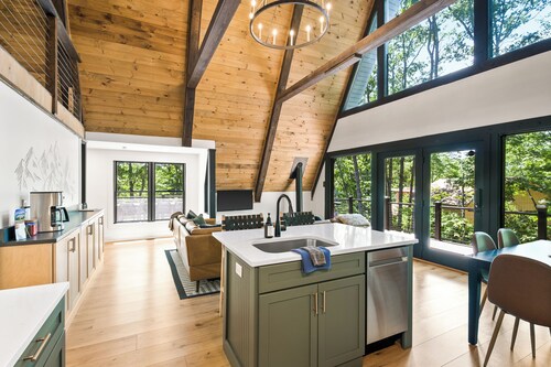 1 mile to Bryce Resort l 4 BR l Hot Tub l Fire Pit l Game Room 