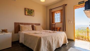 Chalé Casal Com Vista | Espaço de trabalho para notebook, ferros/tábuas de passar roupa