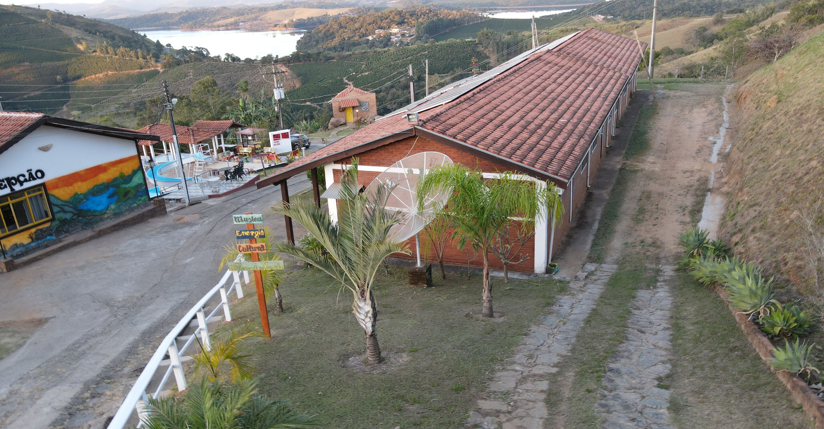 المنشأة من الخارج