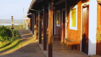 1 quarto, berço de viagem, Wi-Fi de cortesia, roupa de cama