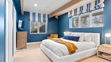 Studio (6 Bedrooms) | 6 bedrooms, iron/ironing board, bed sheets