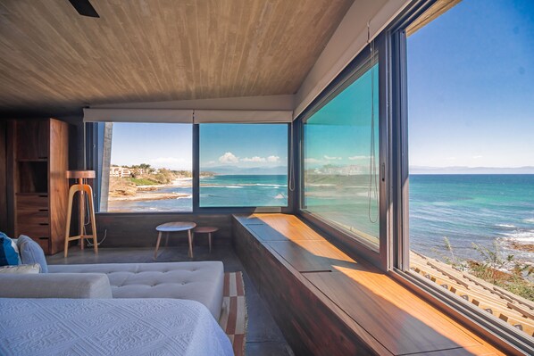 6 bedrooms, in-room safe, desk, free WiFi