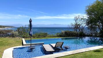 Piscine extérieure, piscine chauffée