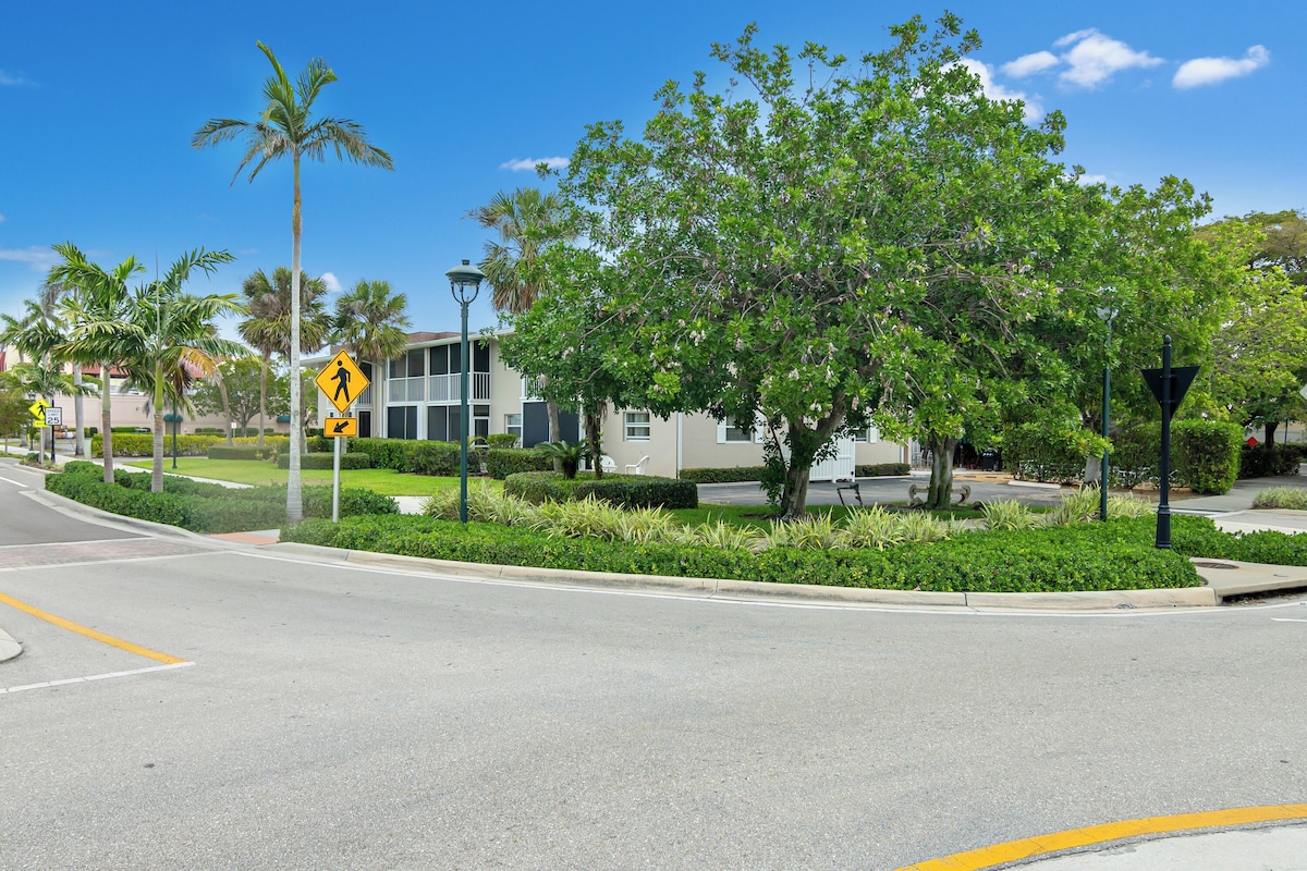 Photo 23 of OLDE NAPLES Tropical Oasis