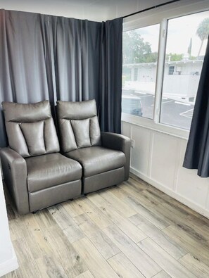 TV, fireplace - LakeDorable- Upper Level (Mount Dora)