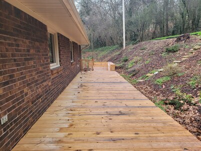 2. Beautiful lakeview home in Guntersville