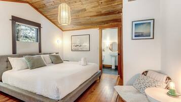 1 bedroom, iron/ironing board, travel cot, free WiFi