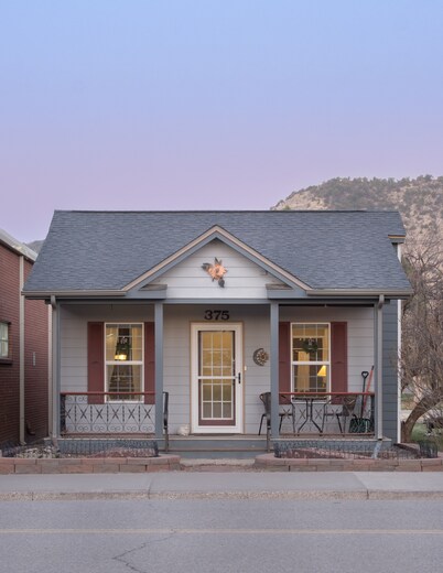 Quaint Downtown Charmer in Heart of Meeker, CO