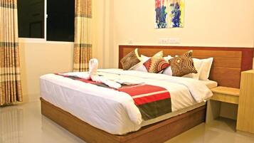 Select Comfort beds, free minibar, in-room safe, individually decorated