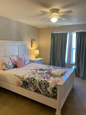 家庭聯排別墅 | 4 間臥室、熨斗/熨衣板、免費無線上網、床單