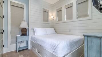 1 bedroom, iron/ironing board, travel crib, WiFi