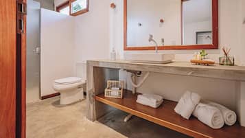 Familiekamer | Badkamer | Gratis toiletartikelen, handdoeken, shampoo, toiletpapier