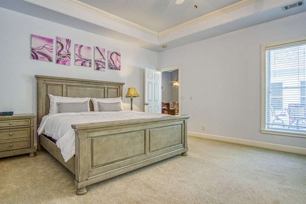 4 soverom, strykejern/-brett, internettilgang og sengetøy