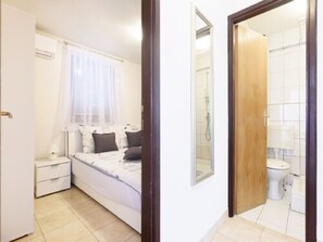 1 bedroom, Internet, bed sheets - Apartments Papilon - One Bedroom Apartment with Terrace and Sea View - 2 (Karin Gornji)