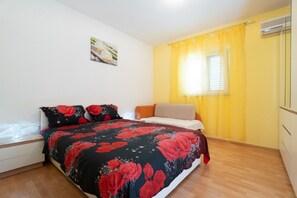 1 habitación, acceso a internet y ropa de cama 