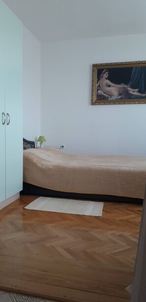 1 chambre, Wi-Fi gratuit, draps fournis