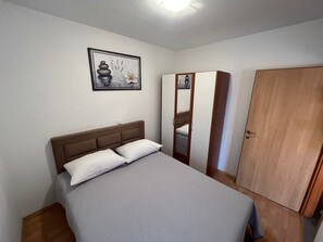1 bedroom, free WiFi, bed sheets