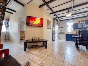 تلفزيون ذكي