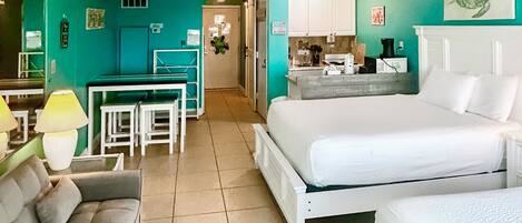 Iron/ironing board, WiFi, bed sheets