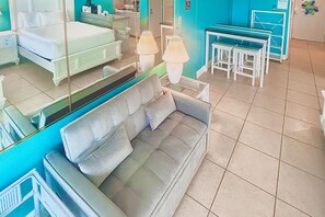 Interior - 8th-Floor studio in beachfront resort with outdoor pool, game room, gym, patio (Panama City Beach)