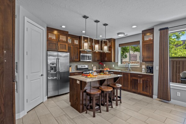 Fridge, microwave, oven, stovetop - Sleeps 46: Townies | Pool/Spa | Garage | Downtown Location | Entrada 420/424/428 (Moab)