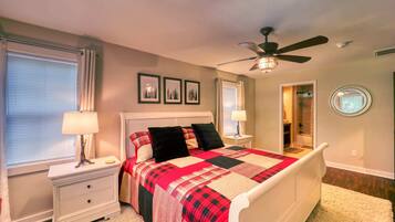 4 bedrooms, desk, iron/ironing board, travel cot