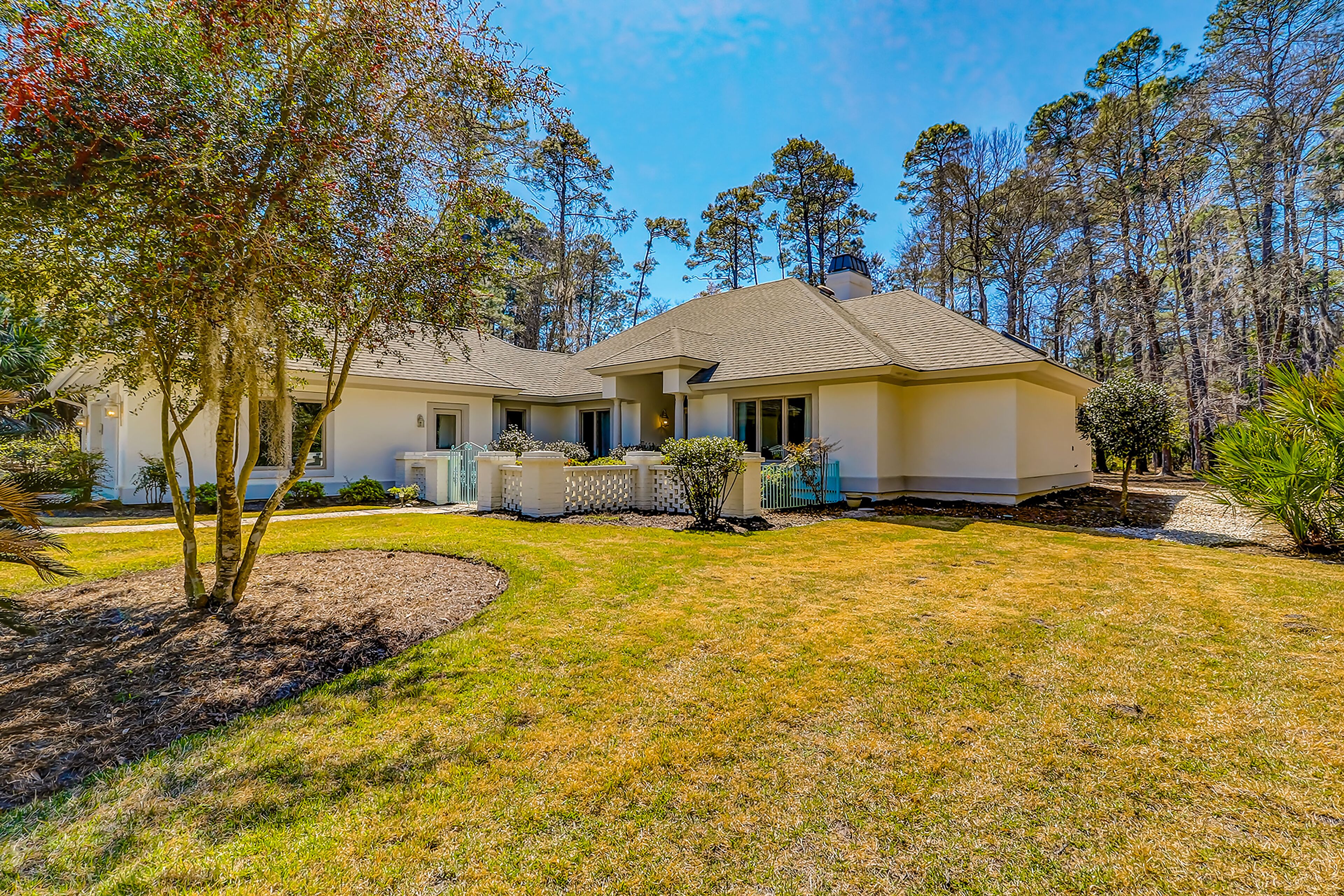 Calm home with patio, enclosed yard, tennis court, golf courses, & heated pool